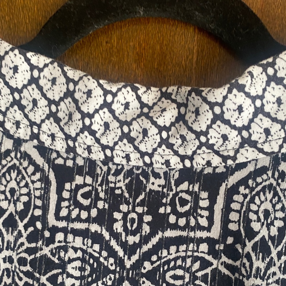 LOGO by Lori Goldstein Black and White Patterned Casual Button Down Shirt - Picture 10 of 11